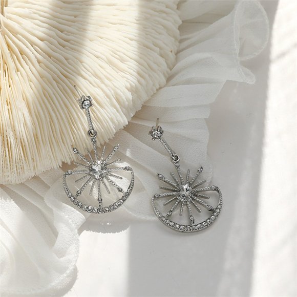 ♠️ NEW Boho and Classic Silver Earrings - Picture 3 of 4